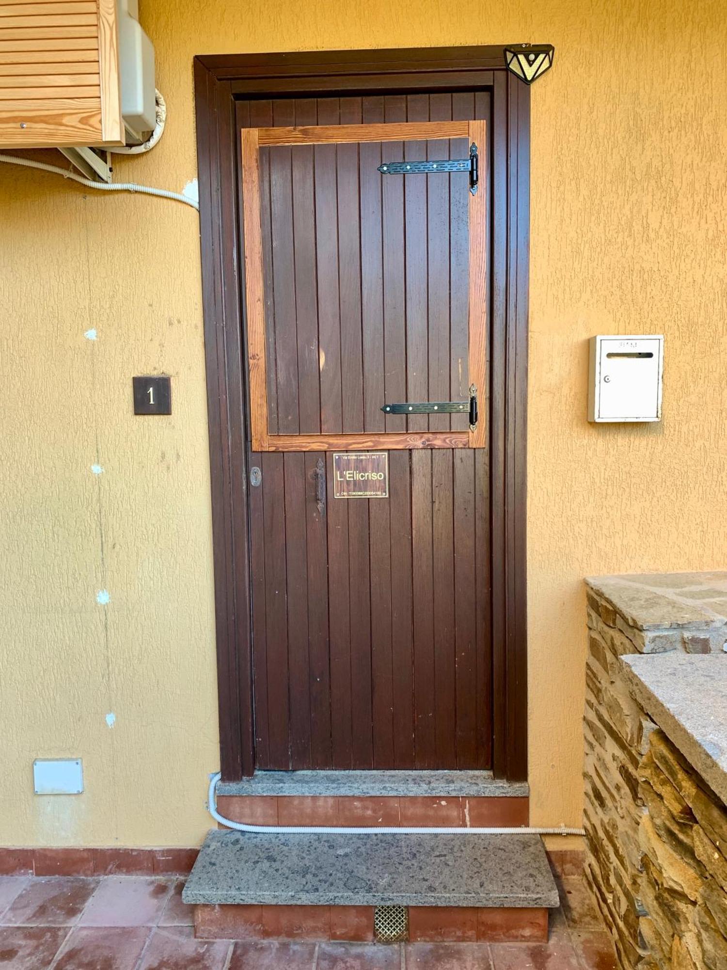 L' Elicriso, A Pochi Passi Dal Mare Con Giardino Privato - The Elicriso, A Few Meters From The Sea, With Private Garden Apartment Stintino Exterior photo